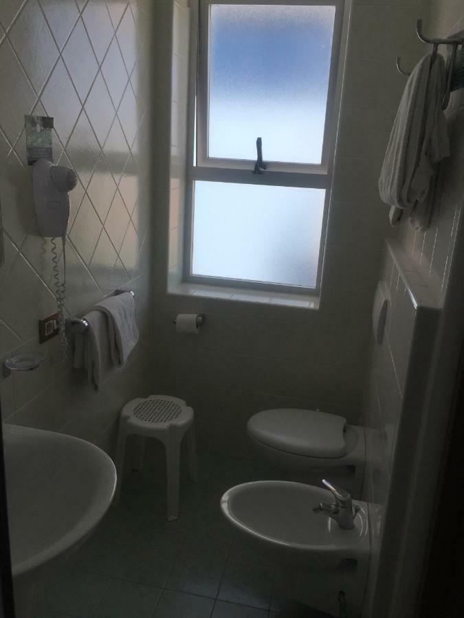 Hotel Margherita Sottomarina Buitenkant foto