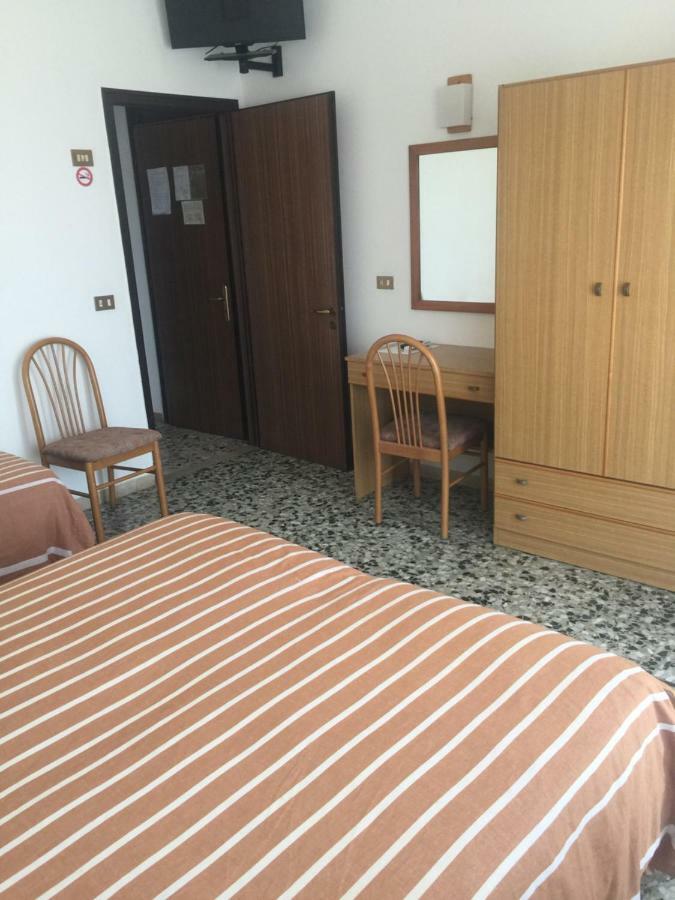 Hotel Margherita Sottomarina Buitenkant foto